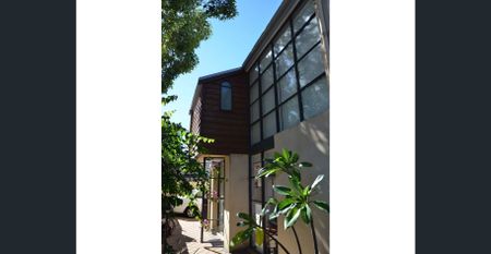 Light, bright and just so central - Photo 5