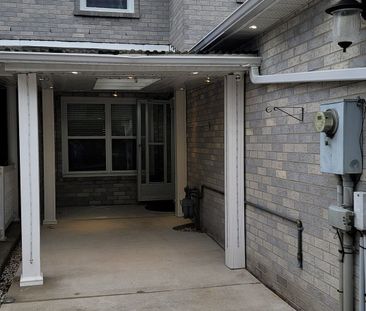 For Lease - 12 Silverstream Road, Brampton, Ontario - Photo 3