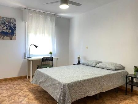 Calle de Graena, Madrid, Community of Madrid 28041 - Photo 4