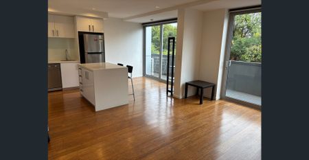 ***Spacious Semi furnished apartment*** - Photo 4