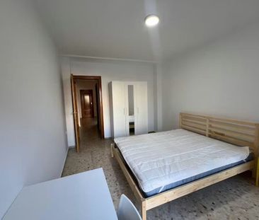 Carrer de Josep Benlliure, Valencia, Valencian Community 46011 - Photo 1