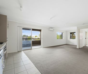 One Bedroom Townhouse! - Photo 3