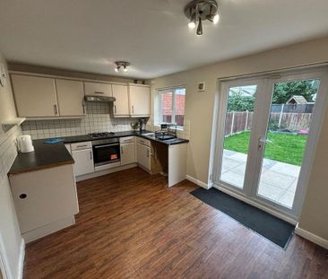 3 bedroom semi-detached house to rent - Photo 6