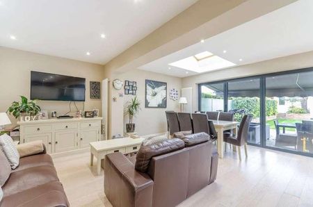 Arundel Road, Kingston, KT1 - Photo 2