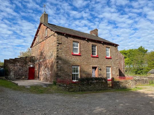 4 bedroom farm house to rent - Photo 1