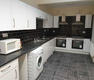 10 Bed Semi-Detached House, Upper Hanover Street, S3 - Photo 6