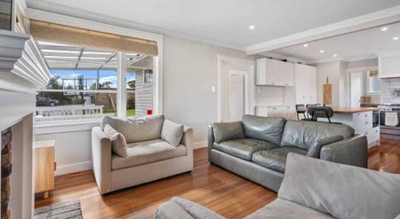 Home in Sunnyvale - Photo 3