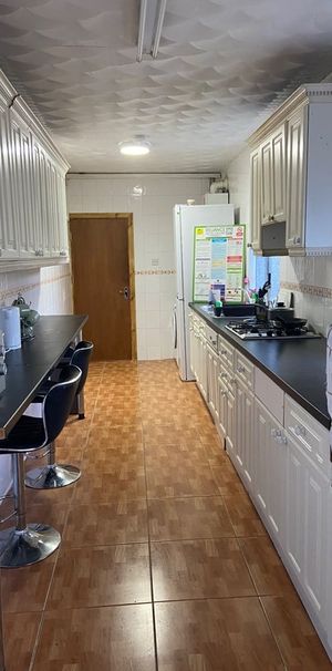 Room in a Shared House, Durham Road, B11 - Photo 1