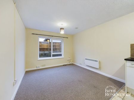 1 bed house to rent in Breton Road, Rochester, ME1 - Photo 3