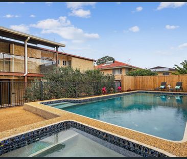 Panoramic Bay Views | Sparkling Pool | Spacious Family Living in a ... - Photo 6