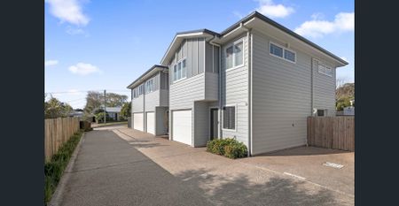 Near-new Townhouse in Rangeville! - Photo 3