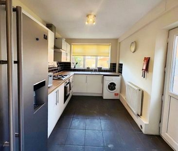 1 bedroom parking to rent - Photo 3
