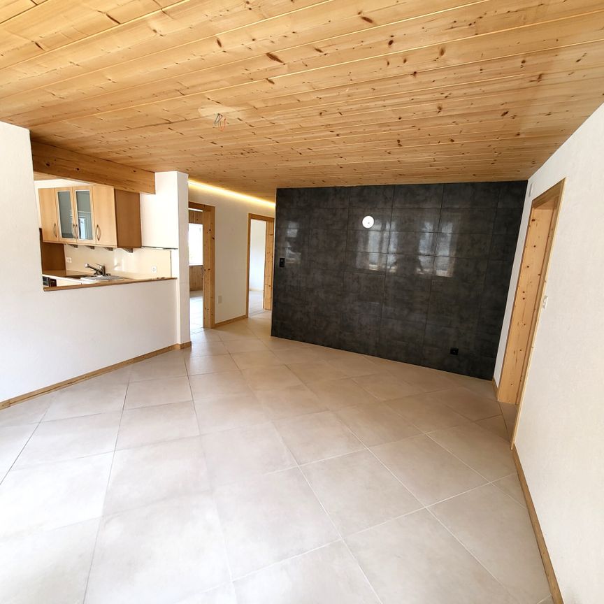 Joli appartement de 3 pièces au rez-de-chaussée au centre du village des Verrières - Photo 1