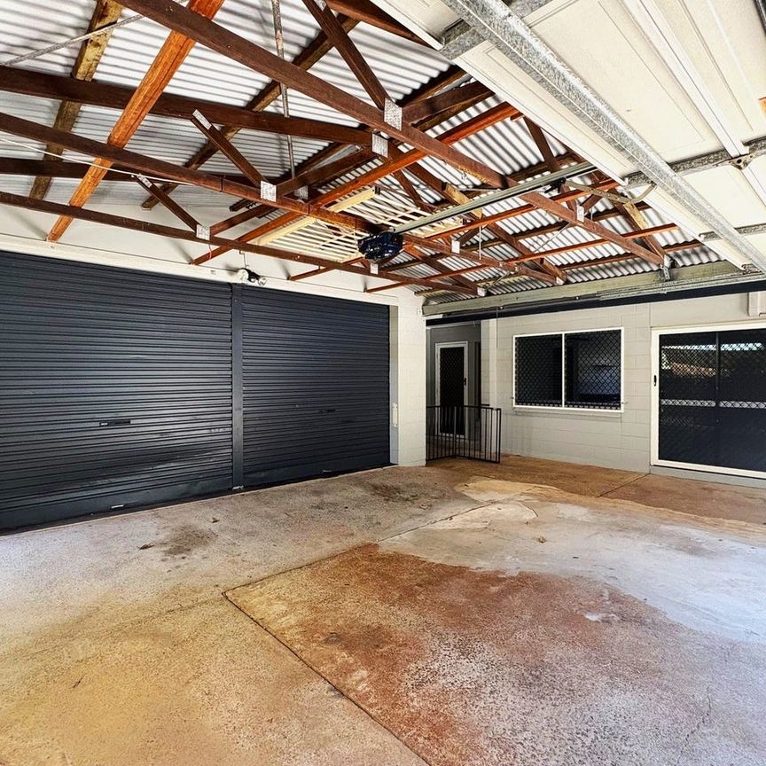 SPACIOUS 3-BEDROOM UNIT IN MANOORA - Photo 1