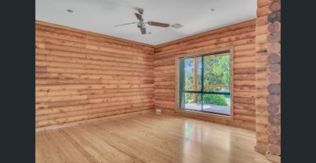 Beautiful Home with Rustic Charm - Photo 2