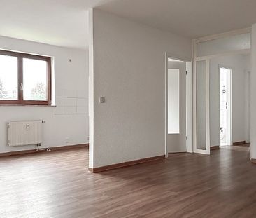 ERSTBEZUG in Glauchau mit Tageslichtbad, offener Küche und eigener ... - Photo 4