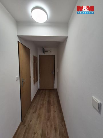 Pronájem bytu 2+1 78 m², Husova 32, Nový Bor - Photo 2