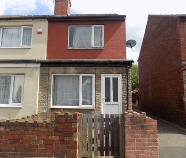 2 bedroom terraced house to rent - Photo 1