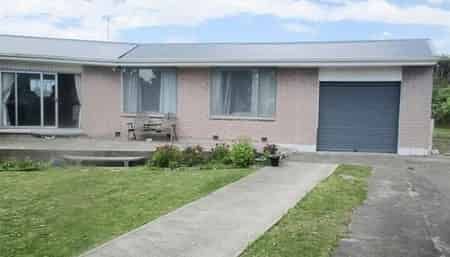 3-Bed Hornby, Large Yard, Woolworths & Mall Nearby - Photo 5