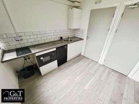 Greenlawns, St. Marks Road, Tipton, DY4 - Photo 2