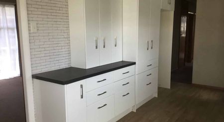 Tidy family home - Photo 4