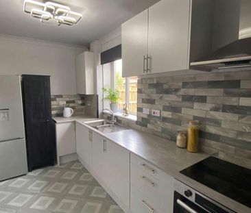 5 bedroom house of multiple occupation to rent - Photo 4