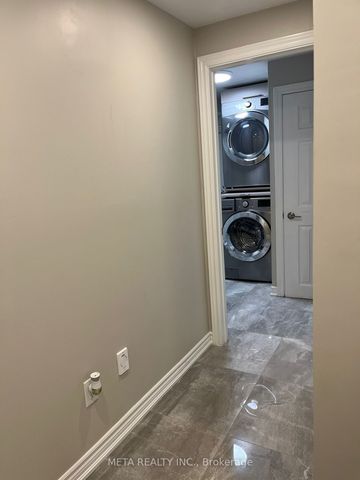 For Lease - 7568 Doverwood Drive, Mississauga, Ontario - Photo 2