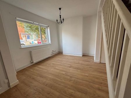 2 bedroom terraced house to rent - Photo 2