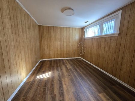 For Lease - 26 Southampton Drive, Toronto, Ontario - Photo 2