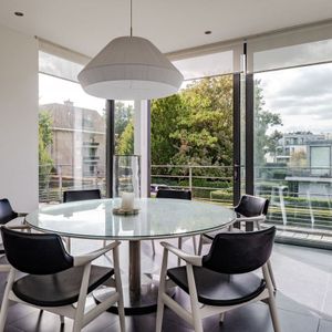 Penthouse te huur in Ukkel voor € 2.800 met 2 slaapkamers - foto 2