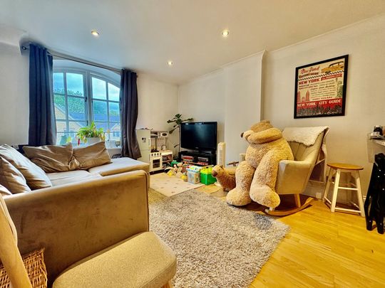 North Road, Hertford - Photo 1