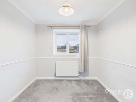 4 bedroom semi-detached house to rent - Photo 2