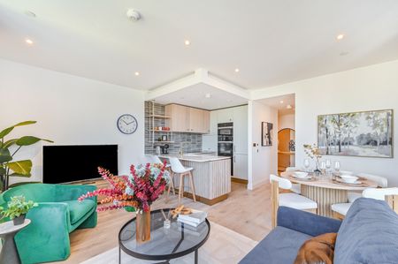 1 Bed Flat, Chalk Farm Road, NW1 - Photo 4