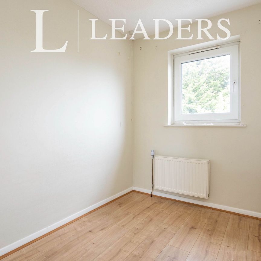 2 bedroom semi-detached to rent Coniston Close, Wellingborough, NN8 3XS - Photo 1
