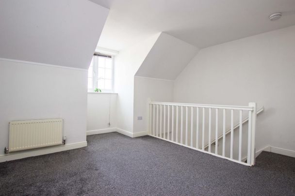 Astbury Chase, Darwen - Photo 1