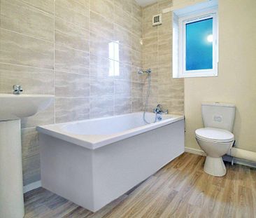 2 bedroom semi-detached house to rent - Photo 5