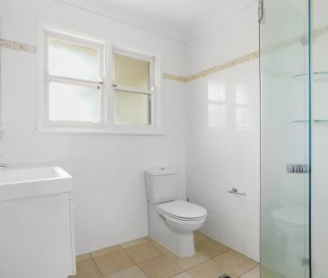 Spacious Family Home in Leafy Castlecrag - Photo 5