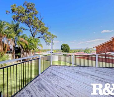 RENOVATED FAMILY HOME - Photo 2