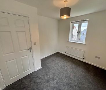 4 bedroom detached house to rent - Photo 4