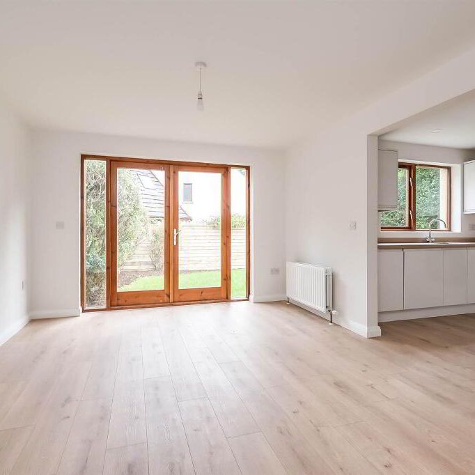 34 Knockvale Park, Ballyhackamore, Belfast, BT5 6HJ - Photo 1