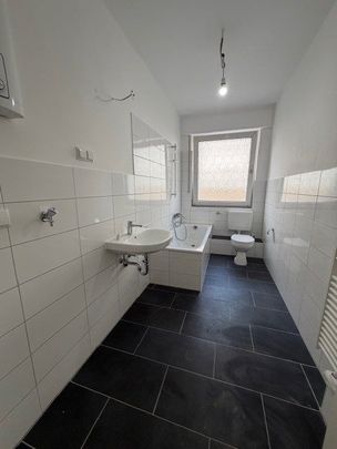 Miet mich - 2-Zimmer-Wohnung in zentraler Lage mit Balkon - Photo 1