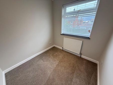 5 bedroom semi-detached house to rent - Photo 5