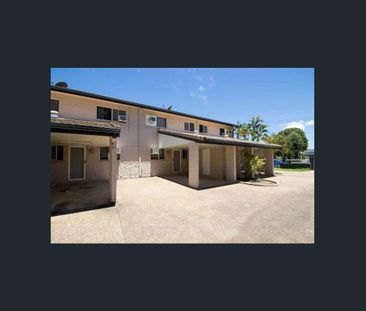 Fully Air-Conditioned Central Townhouse! - Photo 6