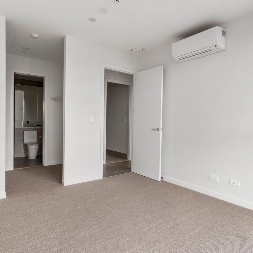 Two Bedroom Beauty - CAB - One Carpark Included - Photo 1