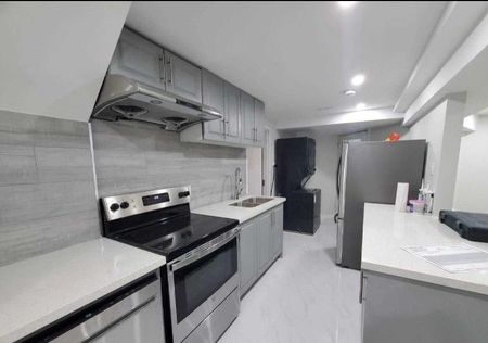 For Lease - 495 Bud Gregory Boulevard, Mississauga, Ontario - Photo 3