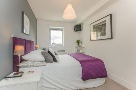 2 Bed Flat - Photo 5