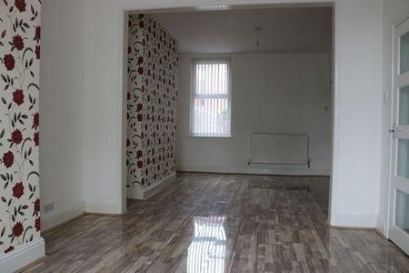3 bedroom terraced house to rent - Photo 3