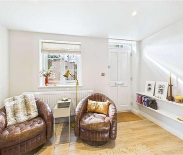 High Street, Crediton, Devon, EX17 - Photo 1