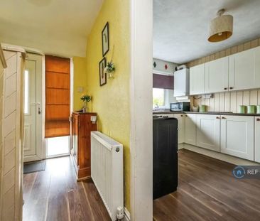 3 bedroom terraced house to rent - Photo 6