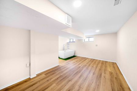 For Lease - 160 Duckworth Street, Barrie, Ontario - Photo 3